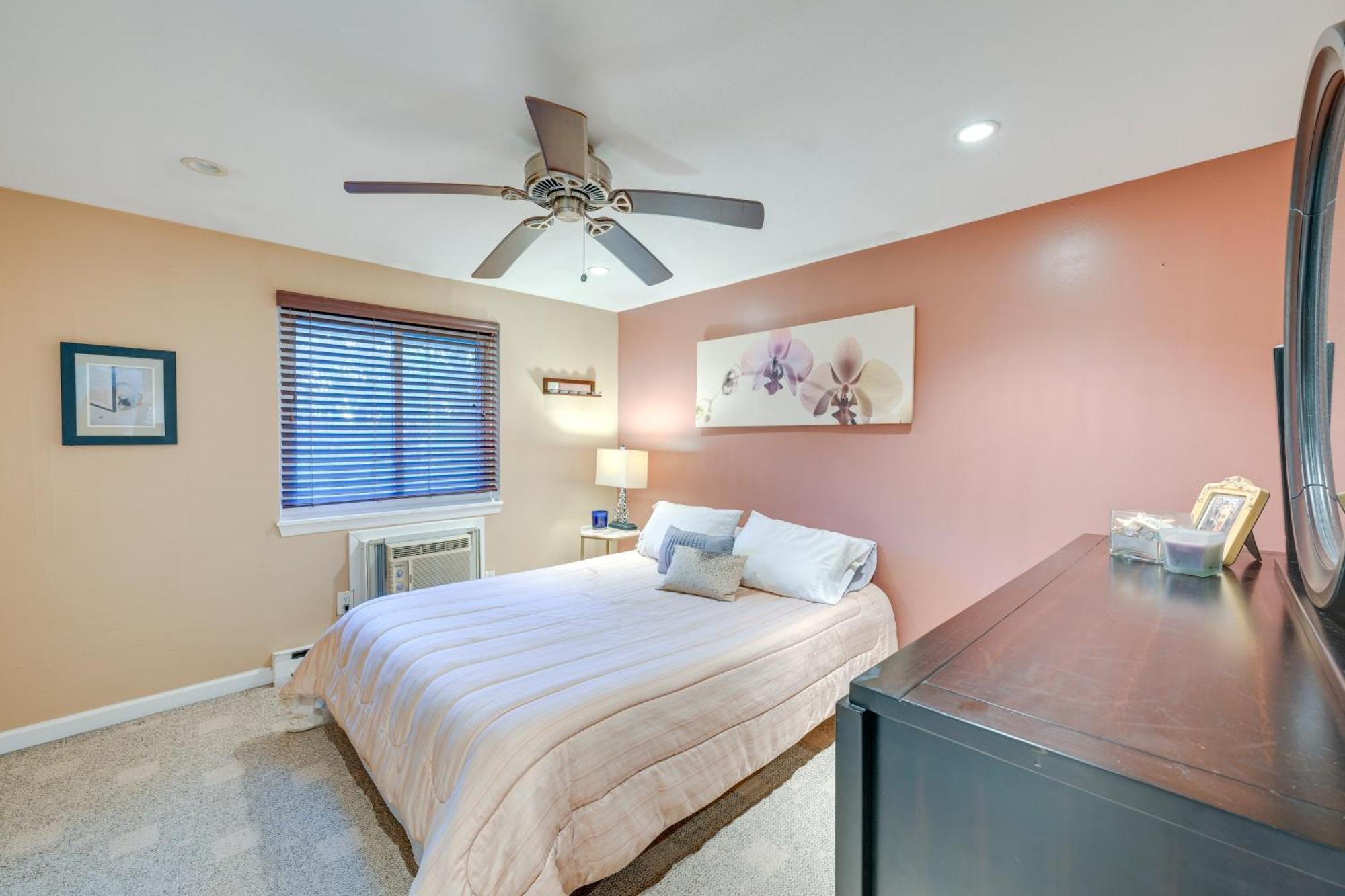 Cozy Dix Hills Apt With Deck About 7 Mi To Beach! 外观 照片
